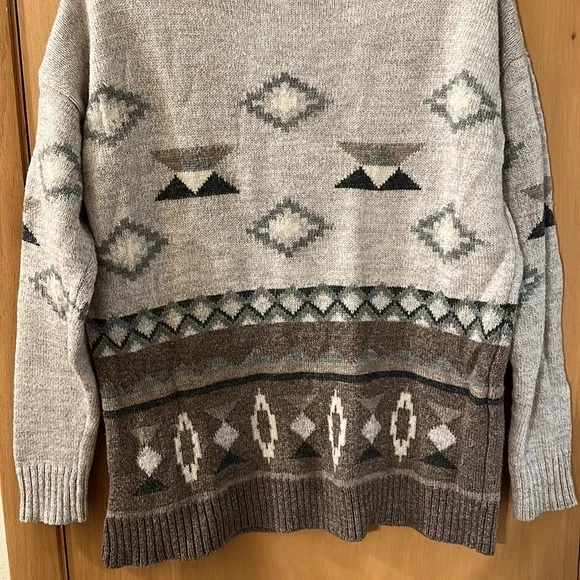 American Eagle Outfitters Aztec Southwestern Sweater Tan Brown Size Medium - Picture 11 of 11